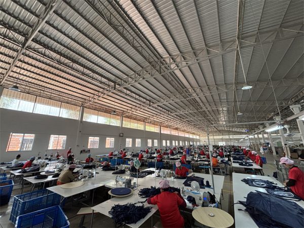 Advantages of factories in Cambodia (1)