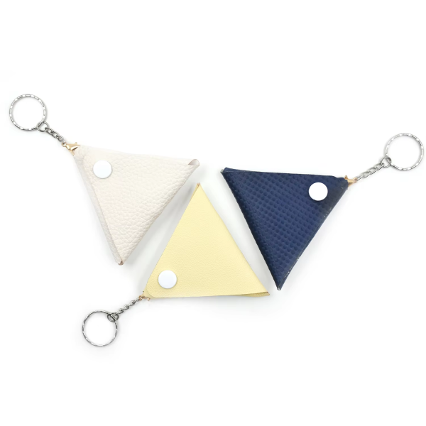 High Quality Fashion PU Case Keychain Glasses Cleaning Cloth Triangle Packing Lens Sunglasses Glasses Cloth Band Customized Logo - Image 2