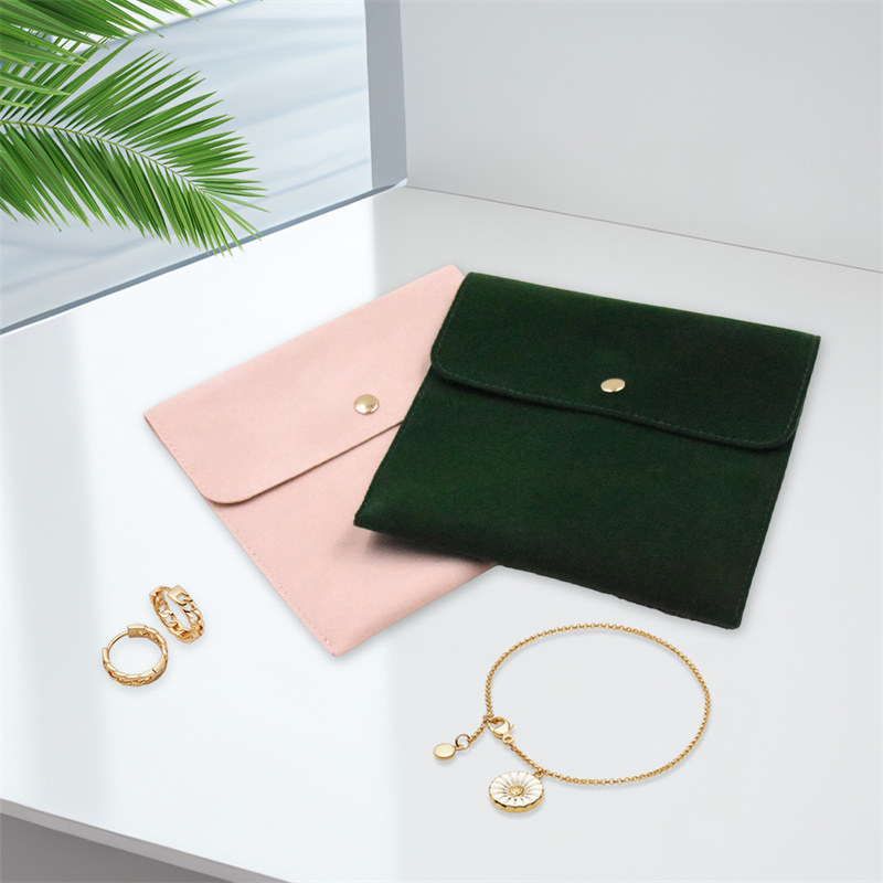 Wholesale Leather snap buttons jewelry pouch Manufacturers